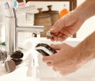 Philips Norelco Multigroom Series 3100 100% water resistant